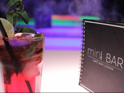 照片: mini BAR